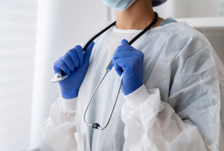 Не всем медикам в РФ придётся отрабатывать после ВУЗа три года. Кого освободили от этого?