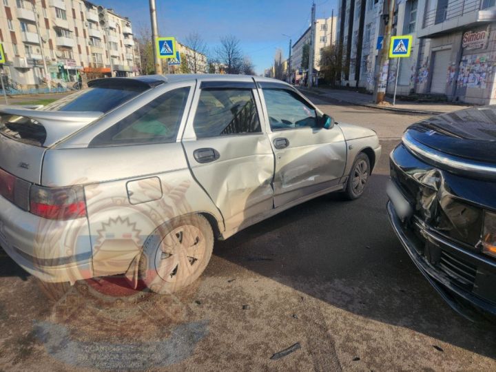 Подросток пострадал в столкновении двух авто в ЛНР: всё из-за нарушения на перекрёстке