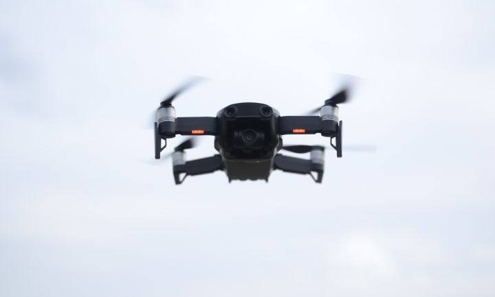 ЛНР подвергается массированной атаке украинских беспилотников: под ударом сразу несколько заправок 