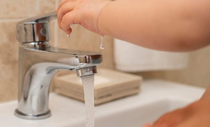 Вода подорожает в три раза: жителей ЛНР без счётчиков ждёт поразительная тарификация