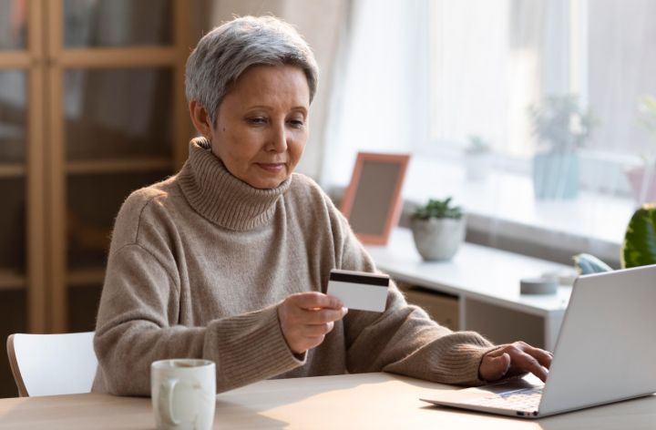 Жителям РФ анонсировали изменения в выплате пенсий в 2026 году: чего ждать? 