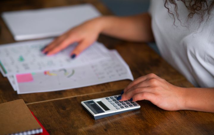 Тарифы на коммуналку в ЛНР пересчитают после повышения МРОТ и НДС