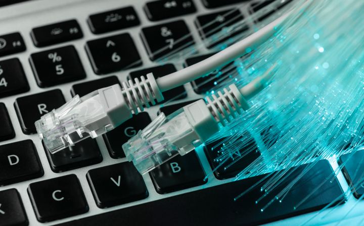 Интернет в ЛНР снова подорожает: новые тарифы вступают в силу уже 10 декабря