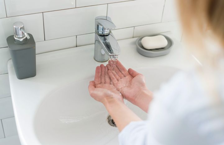 Жители ряда городов ЛНР на три дня останутся без воды из-за ремонта 