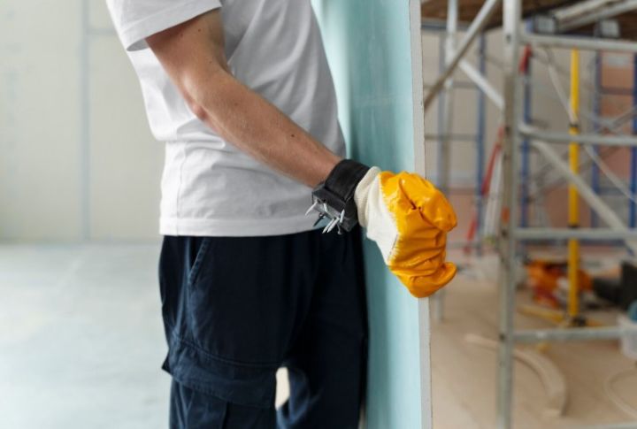 Какие работы должна проводить в ЛНР ЕУК в вашем доме. Список на 2026 год