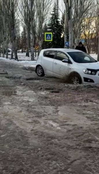 В Луганске на одном из кварталов появилась «говногорка»