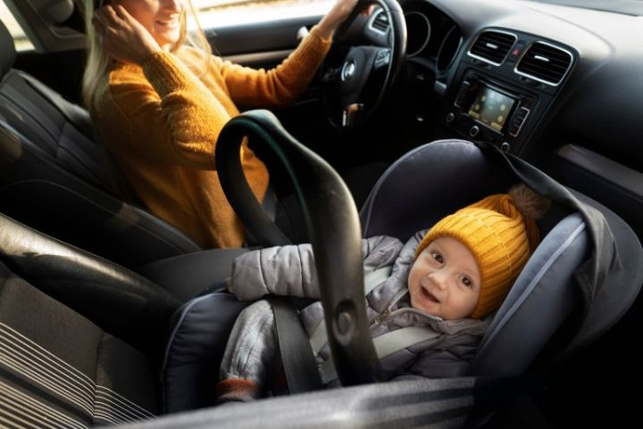 В России повышают штрафы за перевозку детей без автокресел