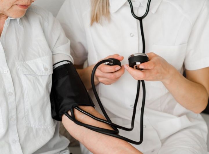 Какие продукты следует исключить из рациона при повышенном давлении