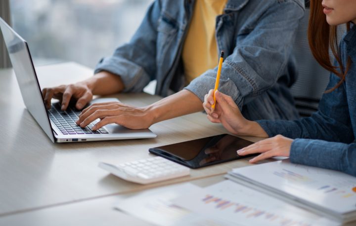 Исследование: около трети россиян после долгих праздников лишь создают видимость работы 