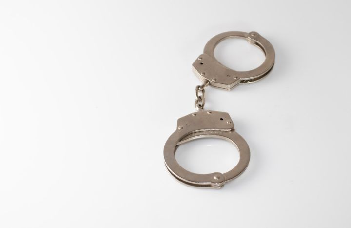 Застолье закончилось крупной кражей: в ЛНР задержали двух воров 