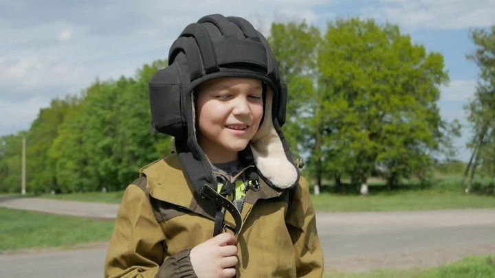 «Маленький большой герой»: как 8-летний мальчик из Белгородской области поддерживает военных России