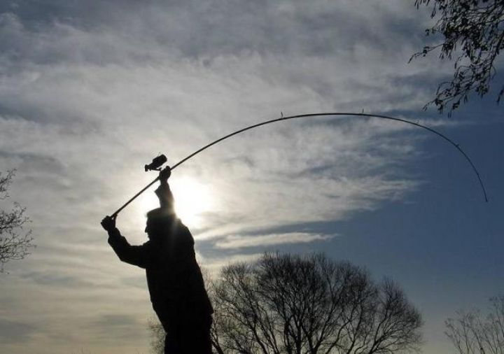 Рыбак лишился ног в результате взрыва в Славяносербске