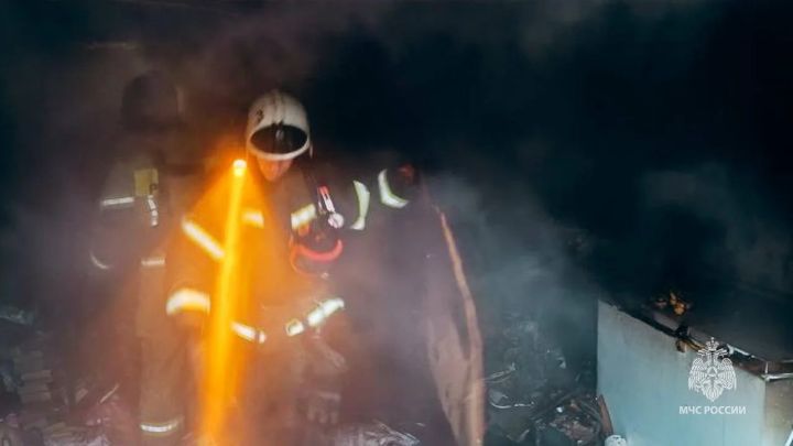 В Луганске горела квартира в многоэтажке: есть погибший