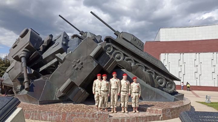 Юнармейцы из ЛНР посетили музей-заповедник в Белгородской области