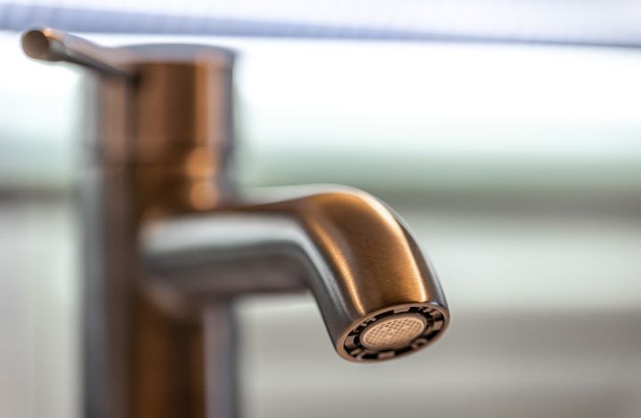 Вниманию жителей ЛНР! Где 28 января в Республике не будет воды? 