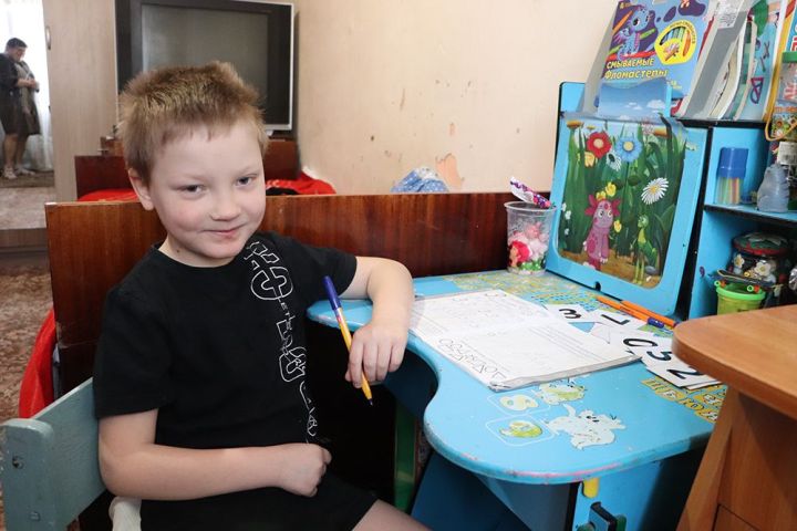 Бабушка, я не инвалид, я все могу! О жизни семьи из Свердловска, в которой ребёнку диагностировали ДЦП