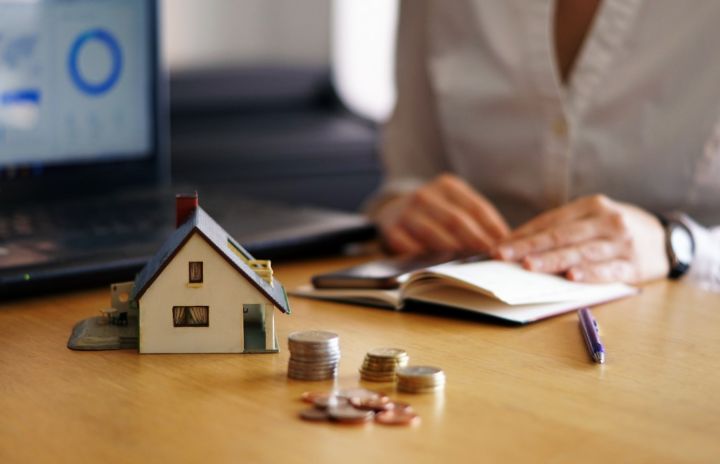 В квитанциях «Энергосбыт Луганск» появились данные по вывозу мусора и воде