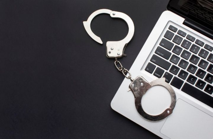 В Луганске задержали подростка, который поджигал объекты инфраструктуры за деньги