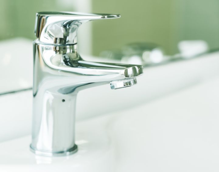 Вода в кранах будет не везде: где в ЛНР планируются ремонтные работы 9 февраля? 