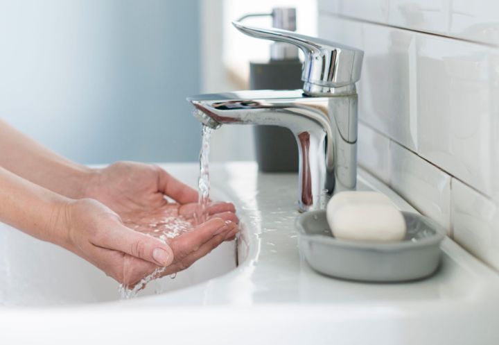 Где в ЛНР 13 февраля будут сухие краны: «Лугансквода» опубликовала список адресов