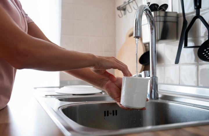 Восемь населённых пунктов ЛНР остались без воды на неопределённый срок 