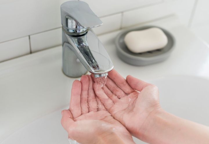 Три дня практически без воды: после непогоды в ряде городов ЛНР ограничат водоснабжение 