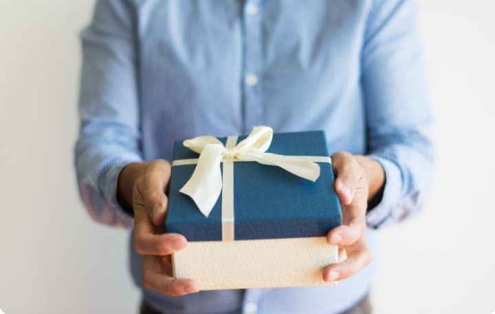 Что можно подарить мужчине? Отвечают свердловчане