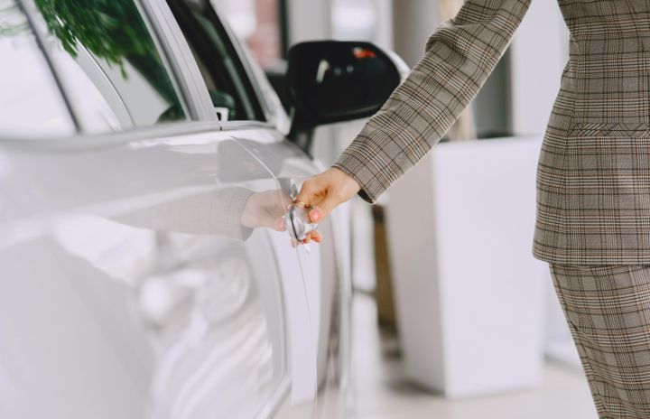 Автосалон в ЛНР скручивал пробег на машинах и скрыл ДТП, поэтому попал под суд 