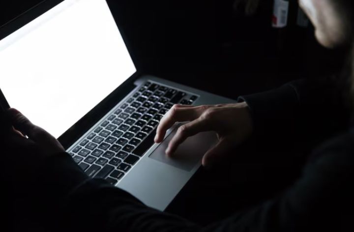 Киберпреступность в 2025 году в ЛНР: её рост и новые схемы обмана