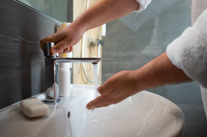 Где 24 февраля в ЛНР возможны перебои с водой: «Лугансквода» опубликовала адреса 