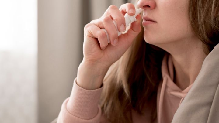 Врачи предупреждают: капли для носа могут повлиять на сердце и давление человека 