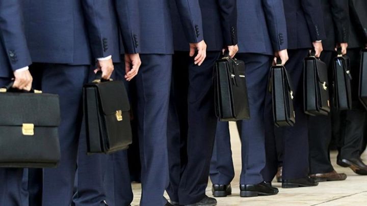 В ЛНР снизили требования для должностей муниципальной службы