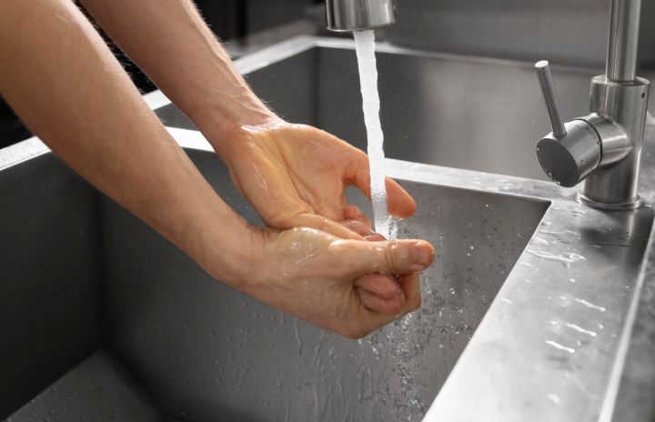 Где в ЛНР 3 марта возможны перебои с водой: список городов