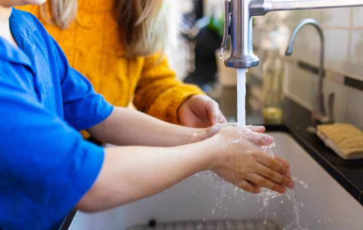 «Лугансквода» напоминает: в ЛНР изменился срок оплаты квитанций