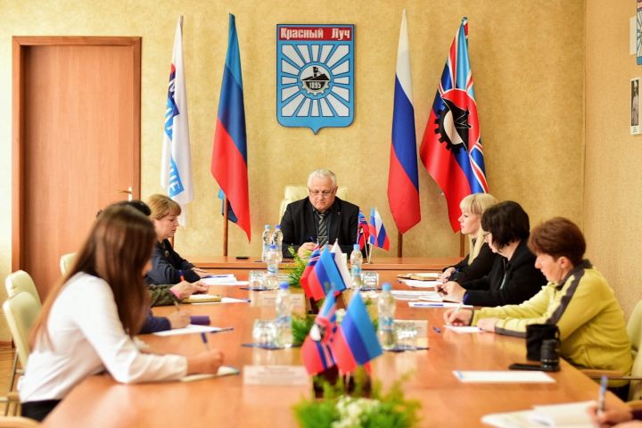 В Лутугинском и Краснолучском районах стартовала работа совета женщин