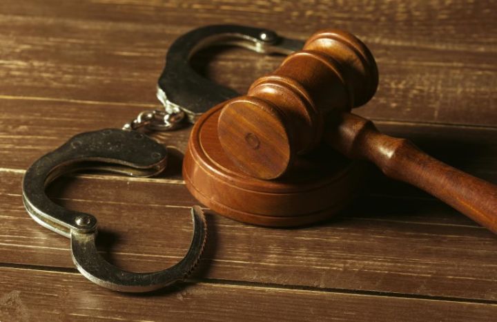 Жителя Красного Луча задержали за оскорбление представителя власти