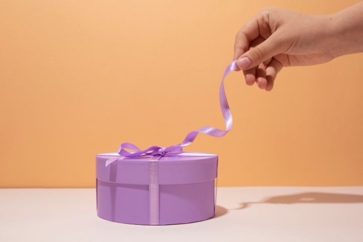 Что вы делаете с ненужными подарками? Ответили свердловчане