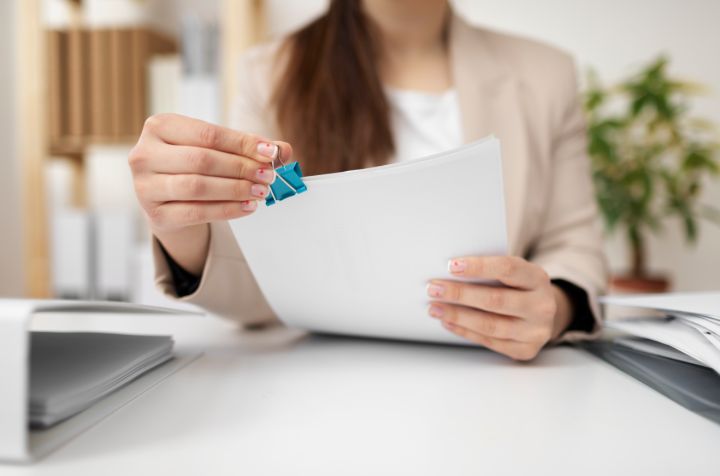 Жителям ЛНР напомнили, что делать со СНИЛС при смене имени или фамилии