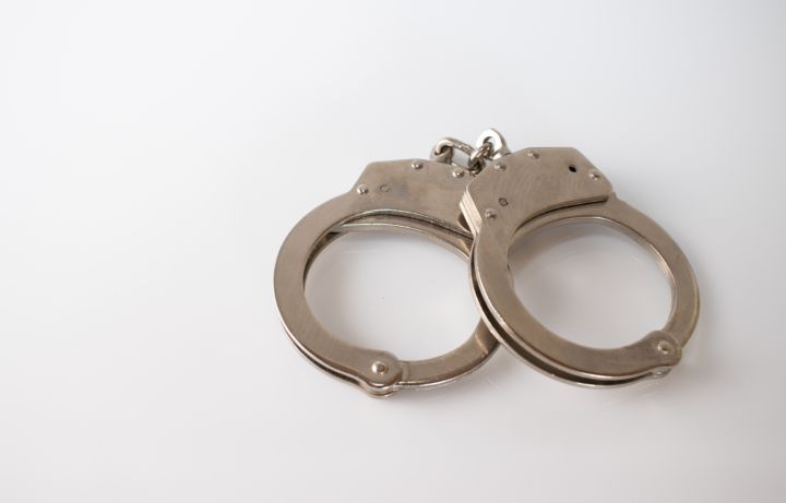 На луганском рынке орудовал вор: его раскрыли и привлекли к ответственности 