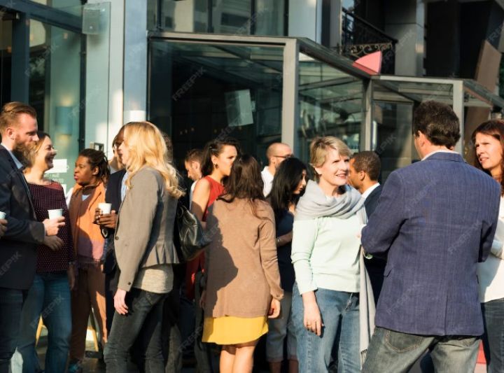 Как жителям ЛНР попасть на приём в центр соцзащиты населения?