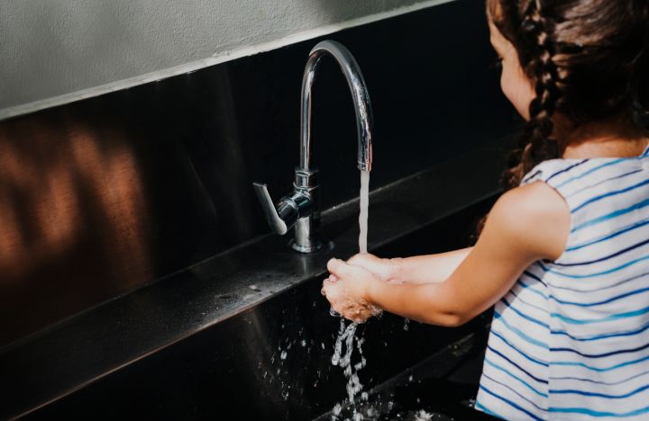 «Лугансквода» сообщает: где в ЛНР 17 марта возможны перебои из-за ремонта? 