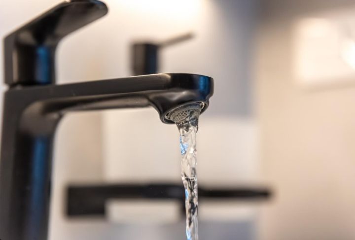 Часть адресов в одном из городов ЛНР останется без воды 18 марта: кому сделать запас