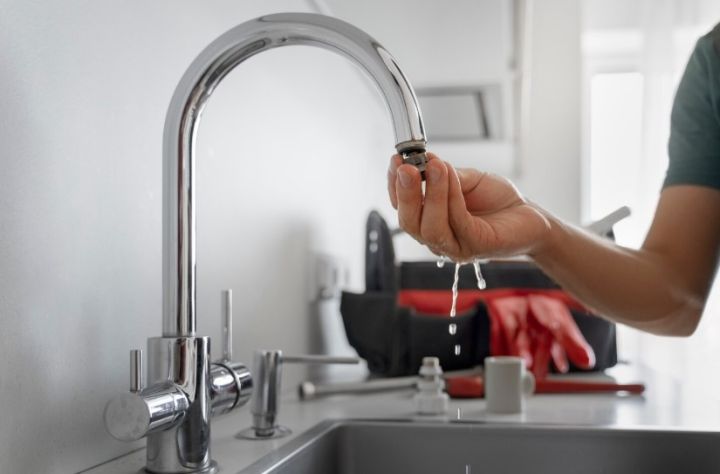 Многие адреса Луганска останутся без воды 19 марта. Кому сделать запас