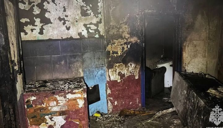 Трагедия в ЛНР: на пожаре погиб двухлетний ребёнок, ещё двое надышались дымом 