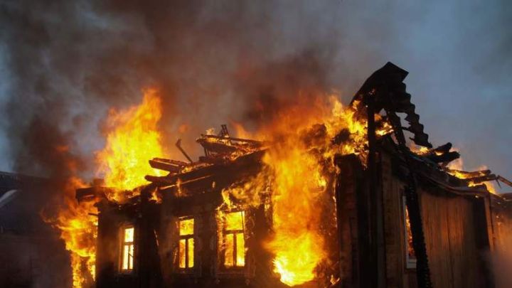 Два крупных пожара потушили пожарные службы ЛНР