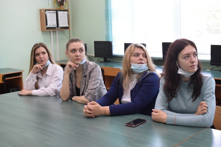 Университеты Луганска приняли участие в «Диалогах с героями»