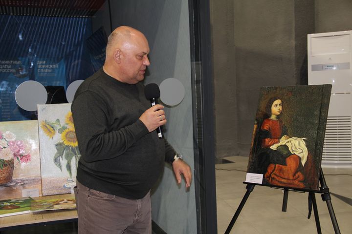 В ДК имени Свердлова прошла выставка художника Юрия Осипчука