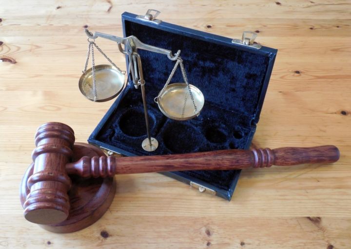 Экс-заместителя главы Луганска, осуждённую за взятки, оставили в тюрьме