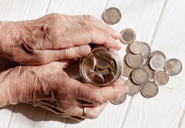 Не пропустите сроки: как оформить недополученную пенсию в ЛНР? 