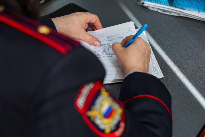 Знакомство на остановке обернулось кражей полумиллиона у пенсионерки из ЛНР